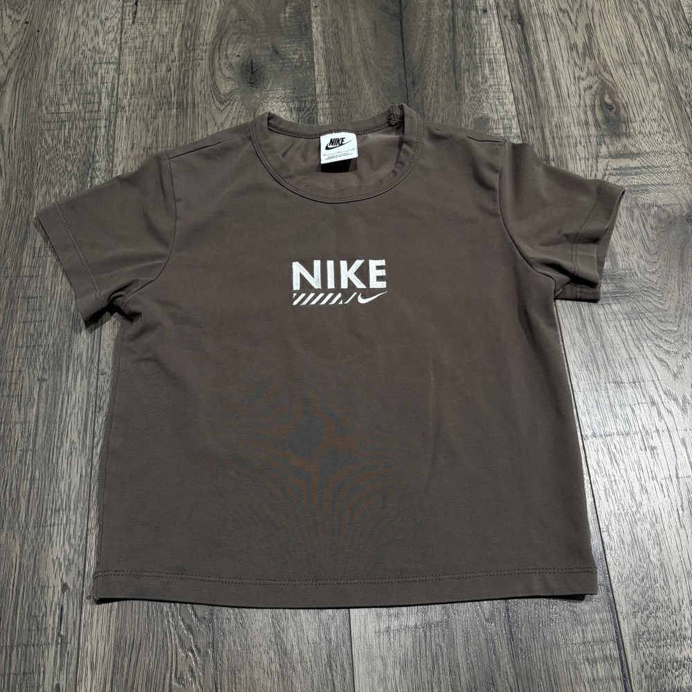 Nike Shirt Womens Medium Brown Logo Graphic Front Back T-Shirt Tee Stretch